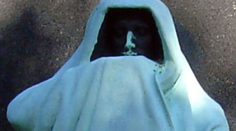 Chicago Eternal Cemetery Statue