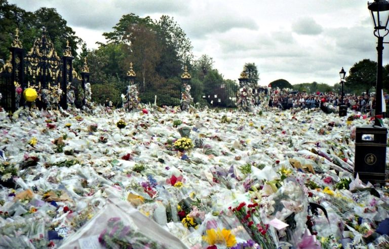 Floral tribute to Princess Diana