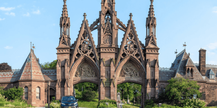 Green Wood Cemetery